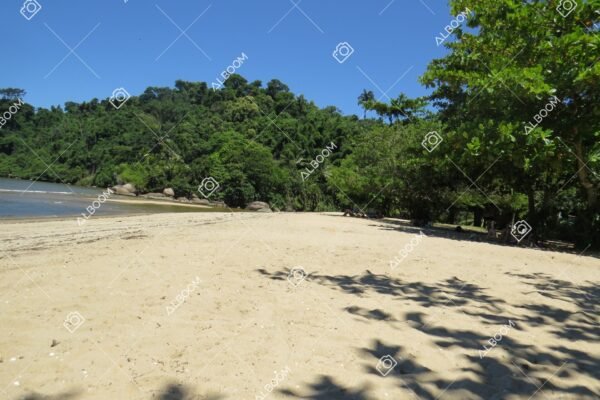 Praia do Jabaquara e Praia do Pontal na cidade Histórica de Paraty - Image 4