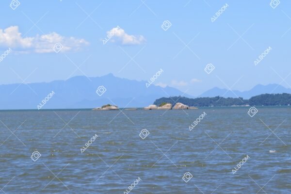 Praia do Jabaquara e Praia do Pontal na cidade Histórica de Paraty - Image 6